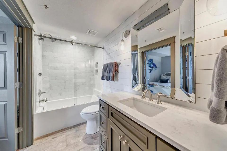 Ariel Dunes 2103 Salty Bull Fabulous Updated Condo! Destin